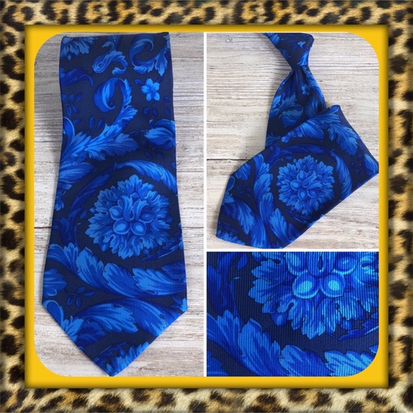👑✅PRICE FIRM✅NO OFFERS👑AUTHENTIC Versace Mens Blue Silk Tie - Picture 1 of 8